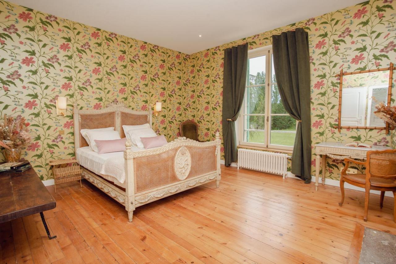 Domaine Du Chateau Vert Hondainville Bagian luar foto