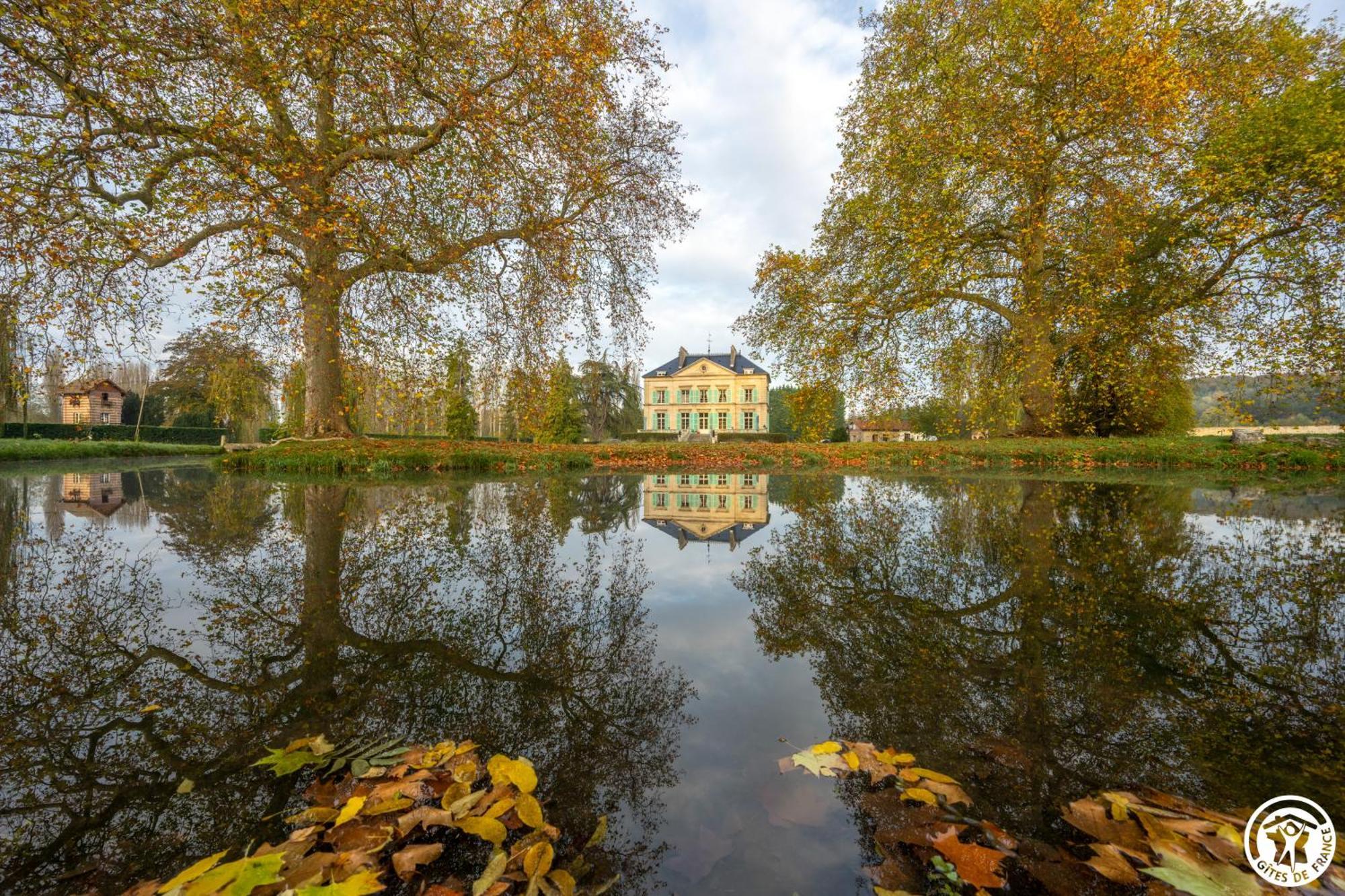 Domaine Du Chateau Vert Hondainville Bagian luar foto